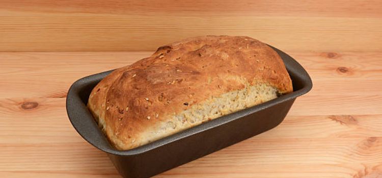 The best loaf pan for baking bread